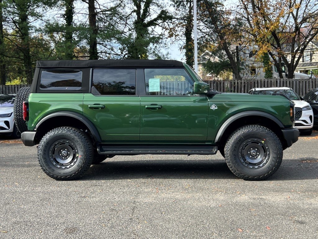 New 2025 Ford Bronco Outer Banks SUV