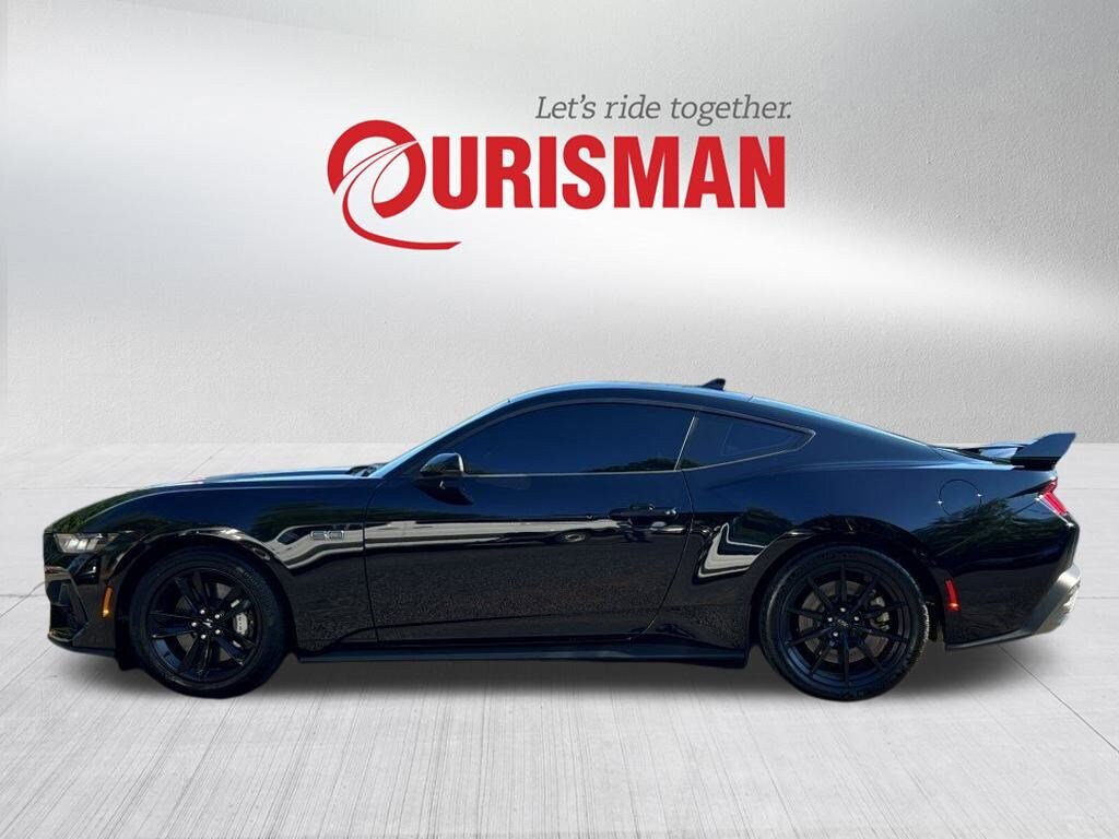 2024 Ford Mustang GT photo 3