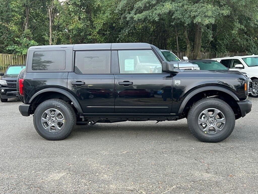 2025 Ford Bronco Big Bend photo 2