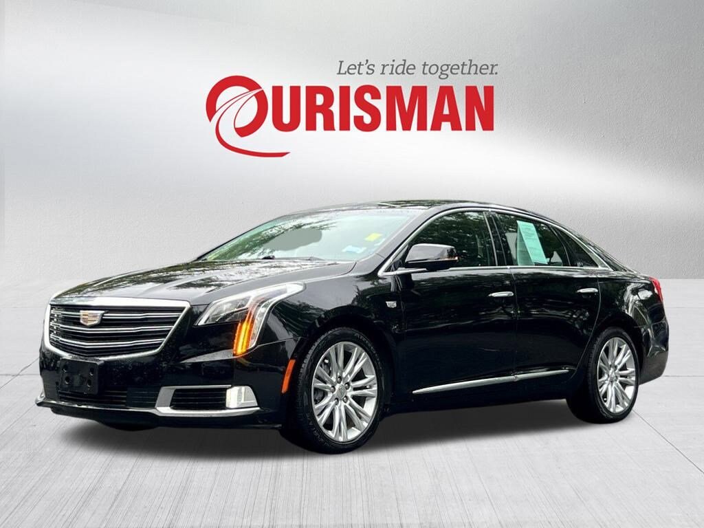 2019 Cadillac XTS Luxury photo 2