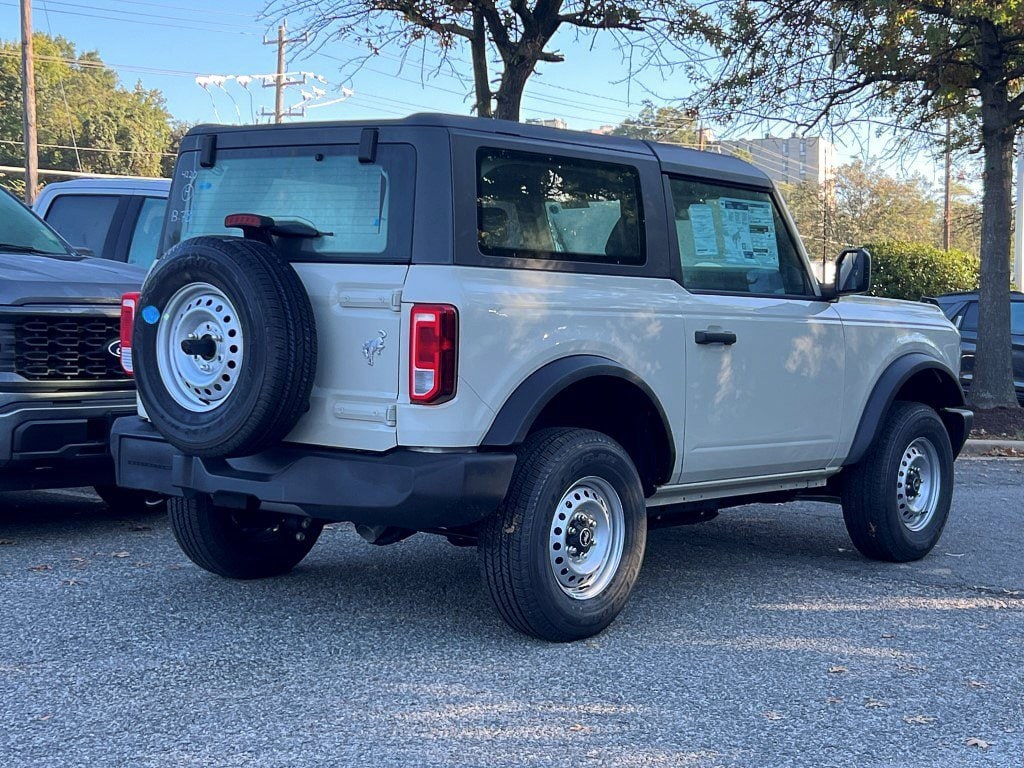 New 2025 Ford Bronco Base SUV