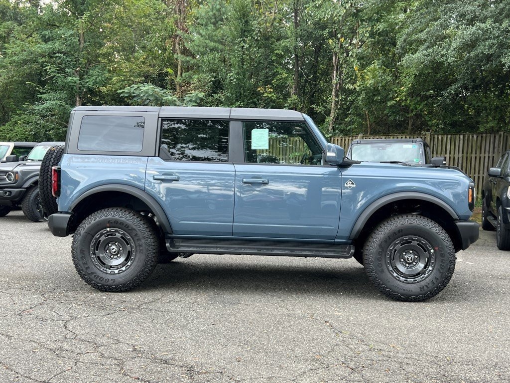 New 2025 Ford Bronco Outer Banks SUV