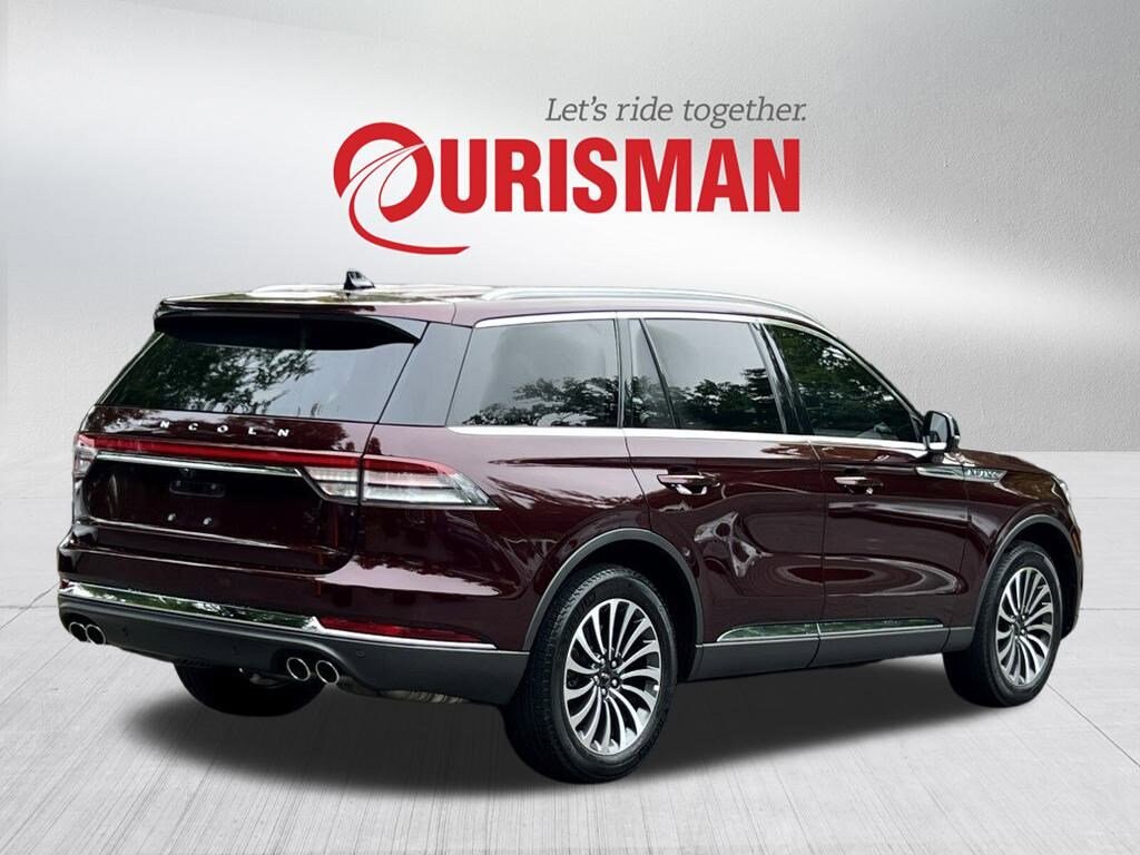 2022 Lincoln Aviator Standard photo 4