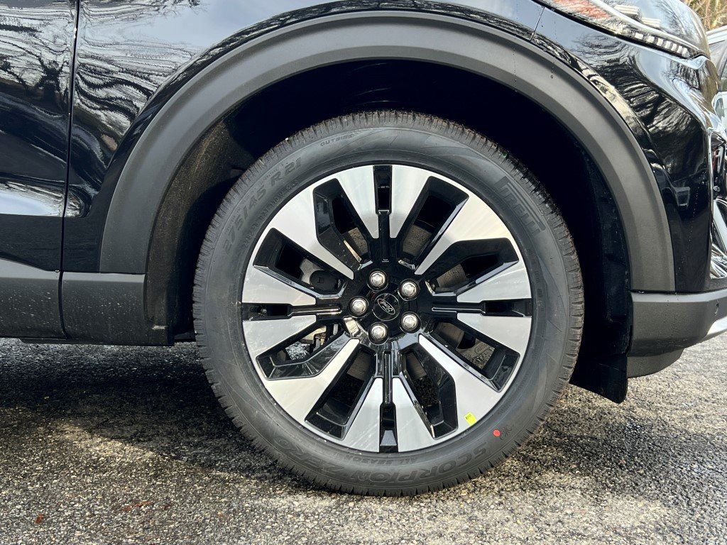 2026 Ford Explorer Platinum - Photo 6