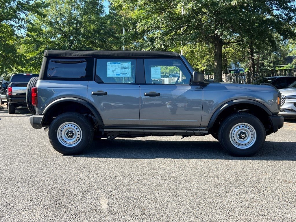 New 2025 Ford Bronco Base SUV