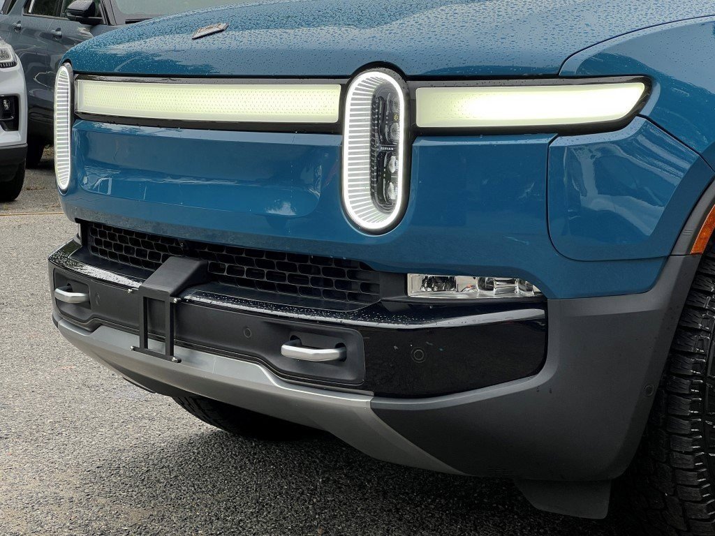 2022 Rivian R1T Launch Edition photo 3