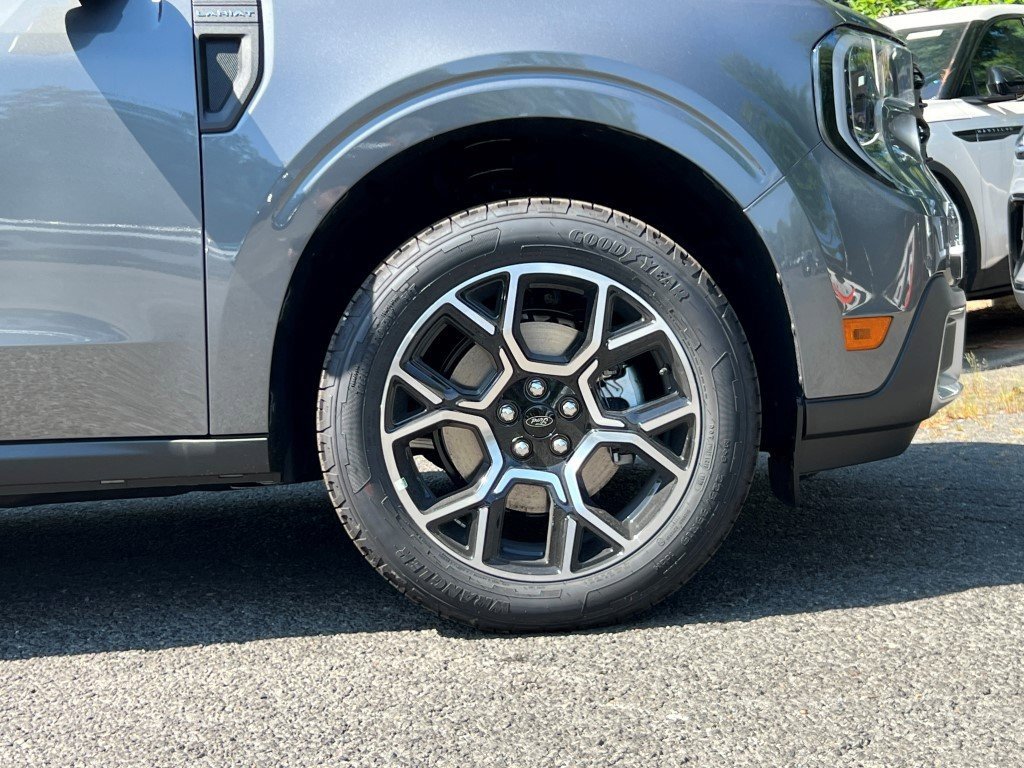 2025 Ford Maverick Lariat - Photo 6