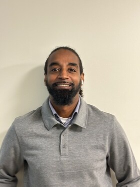 Staff member Hakeem Ahmed from ID_cfaf17897576