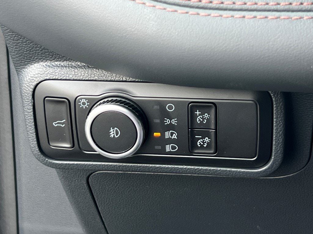 2026 Ford Explorer Active - Photo 18