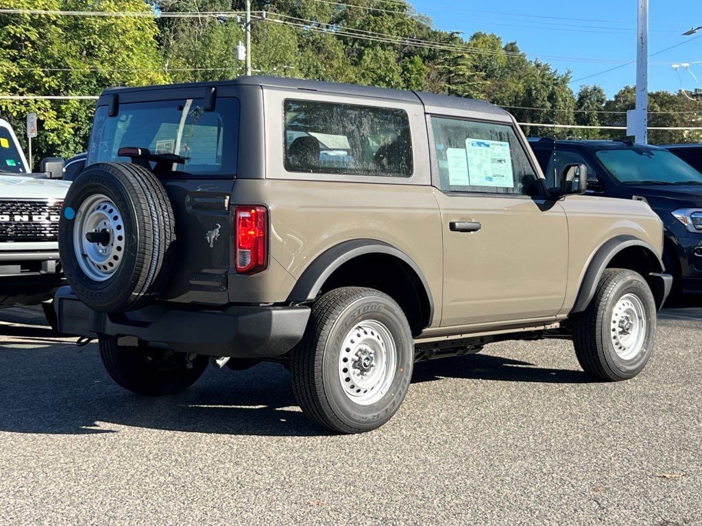 New 2025 Ford Bronco Base SUV