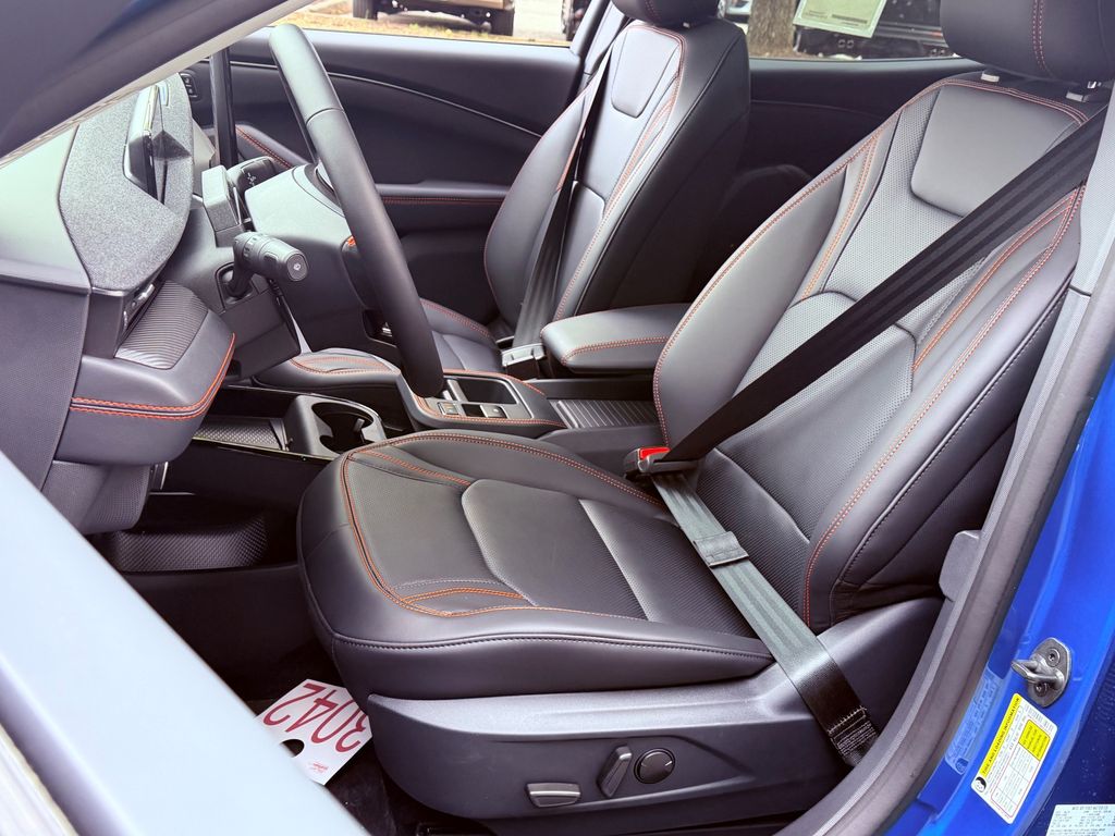 2025 Ford Mustang Mach-E Premium - Photo 13