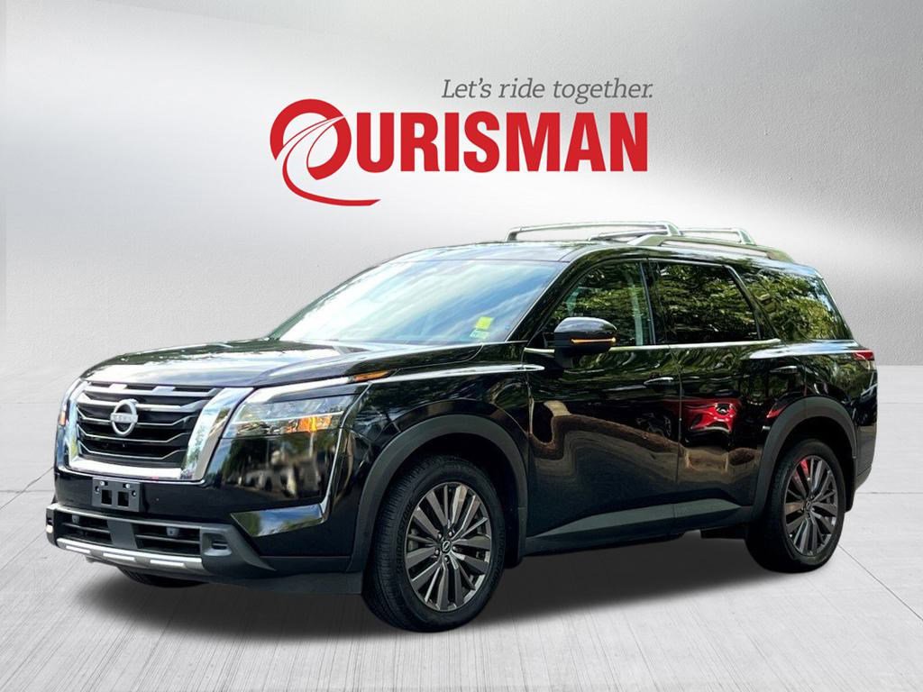 2023 Nissan Pathfinder SL photo 2