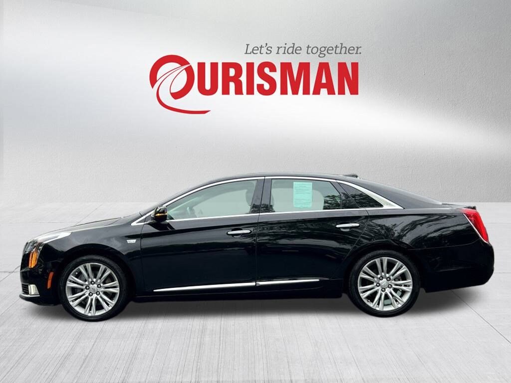 2019 Cadillac XTS Luxury photo 3