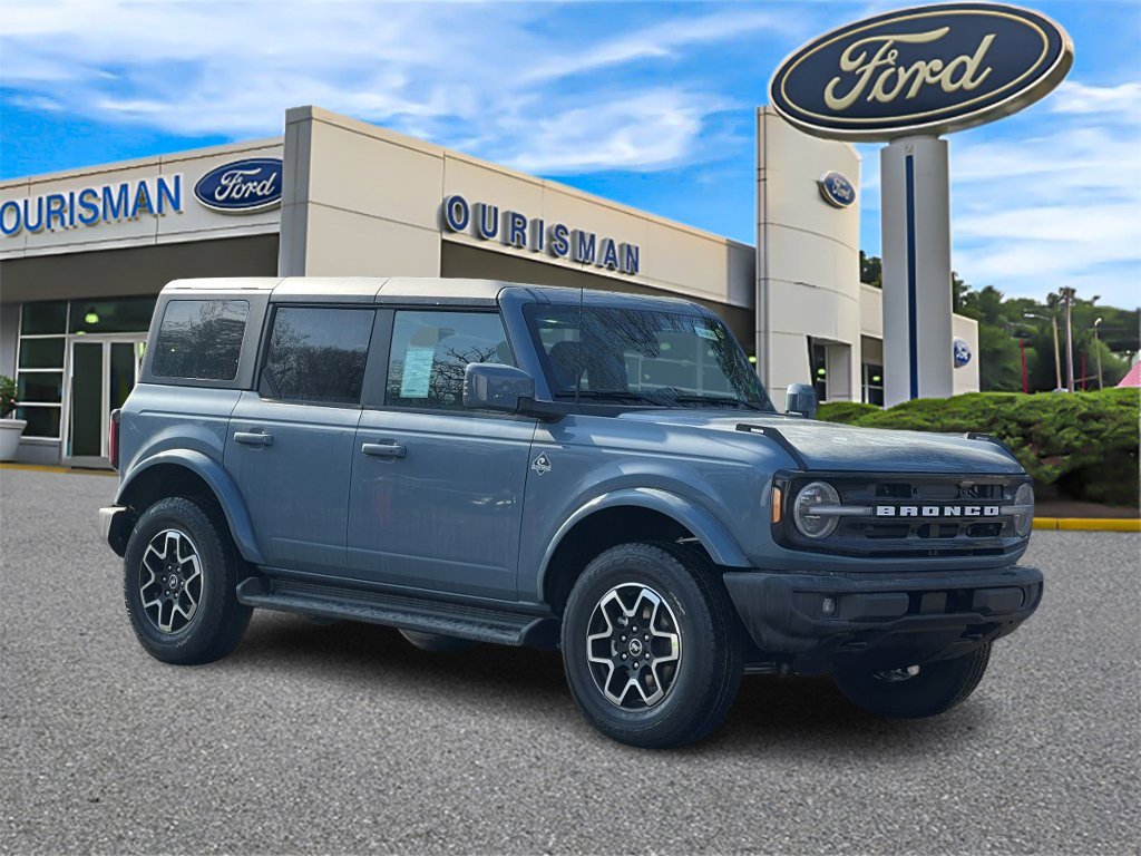 2025 Ford Bronco 4-Door Outer Banks's photo