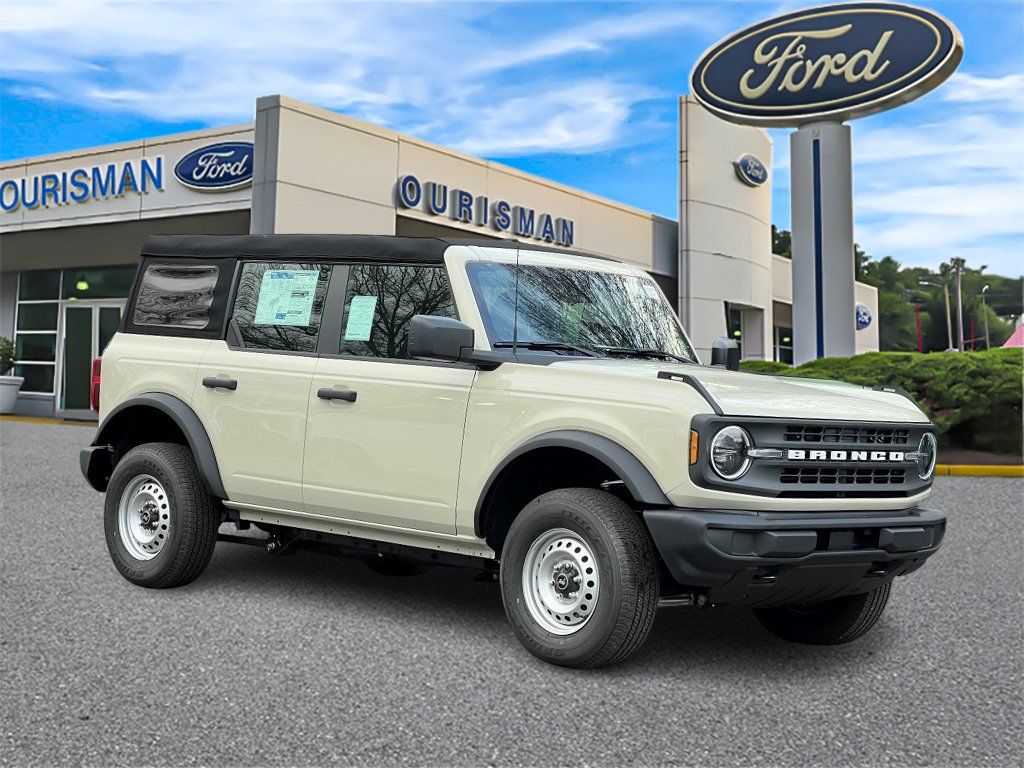 2025 Ford Bronco Base 4x4's photo