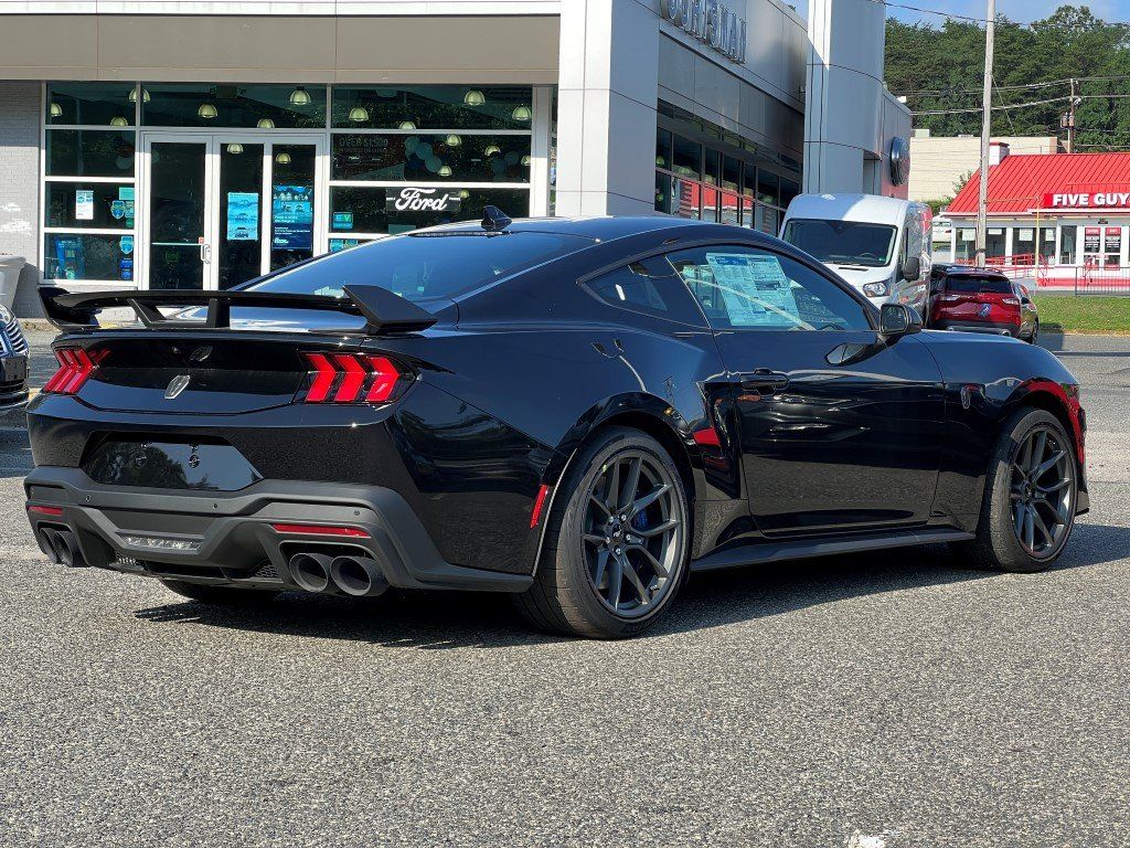 2025 Ford Mustang Dark Horse - Photo 9