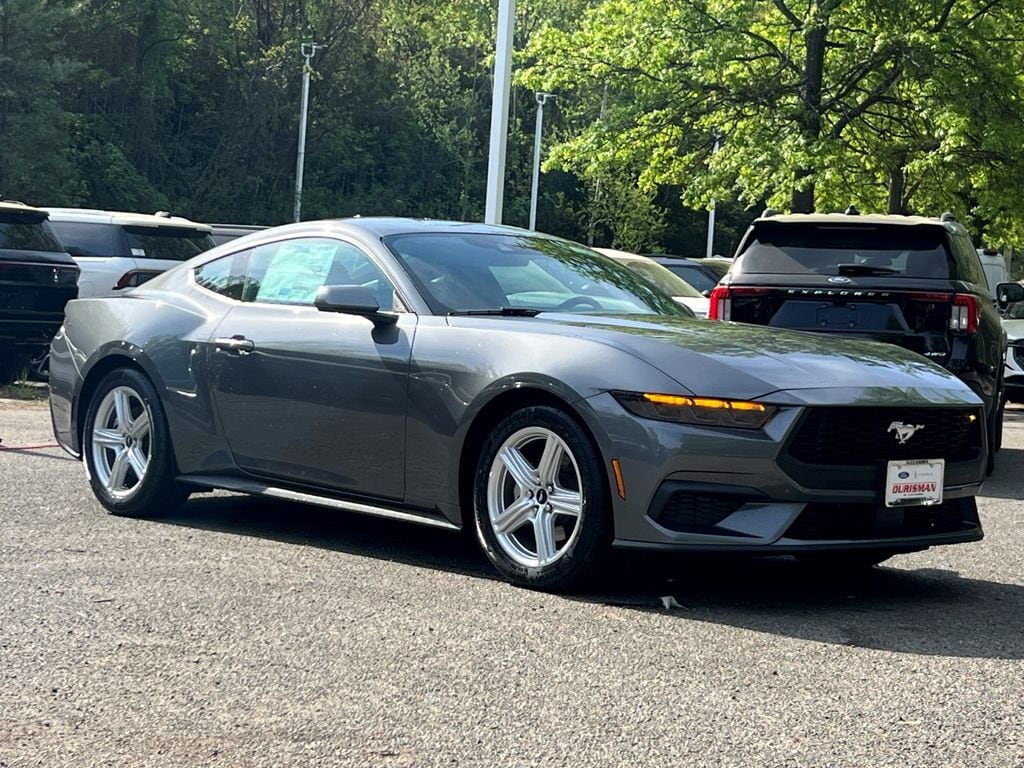 2026 Ford Mustang EcoBoost Fastback's photo