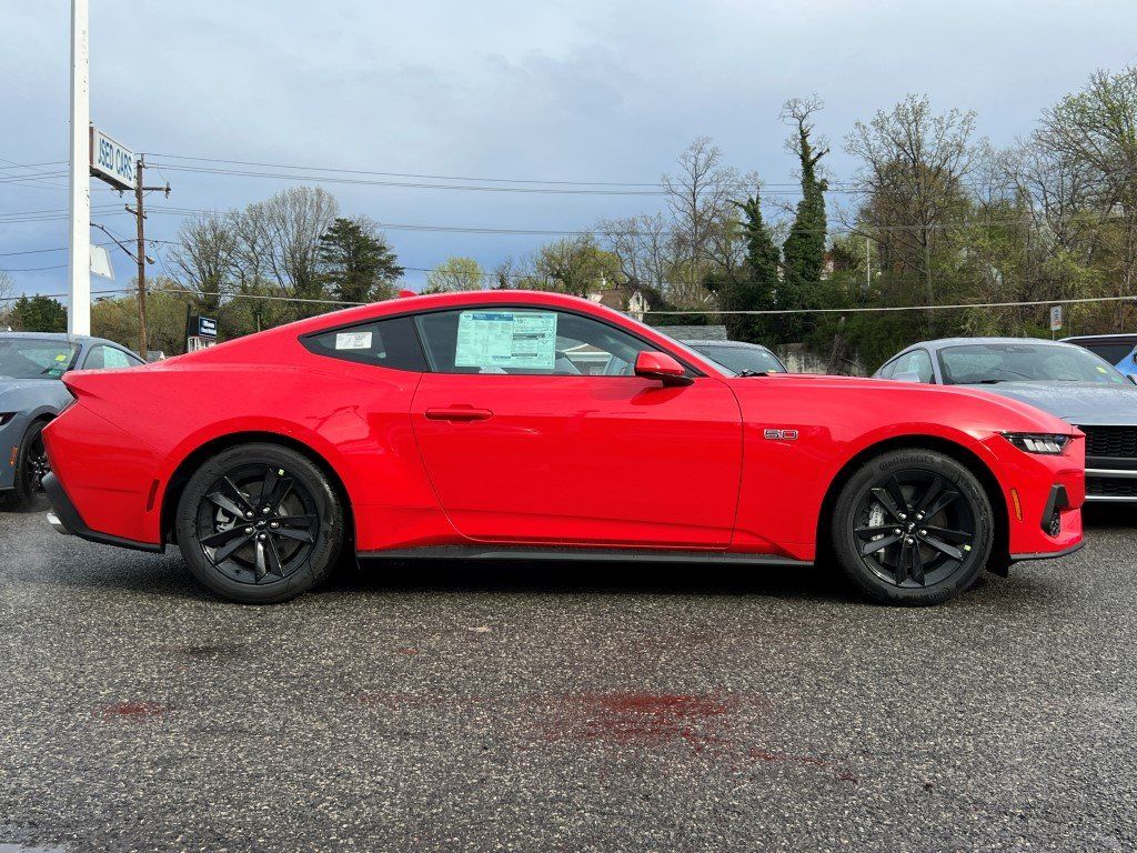 2025 Ford Mustang GT Fastback - Photo 11