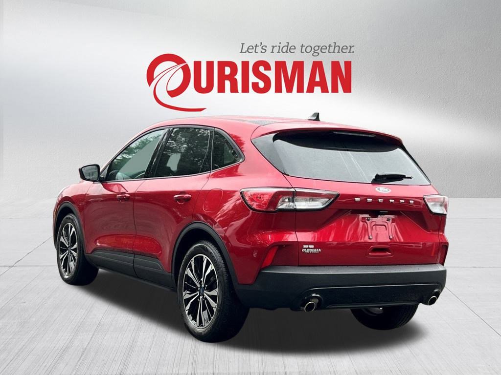 2022 Ford Escape SE photo 3