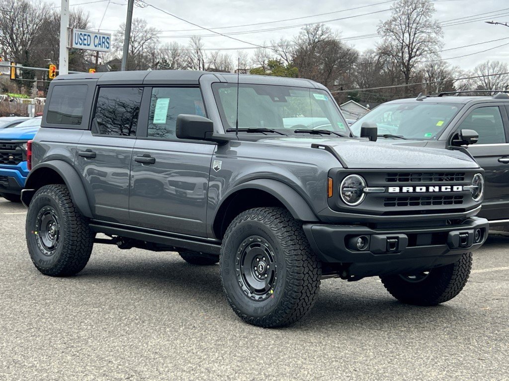 2025 Ford Bronco 4-Door Big Bend's photo