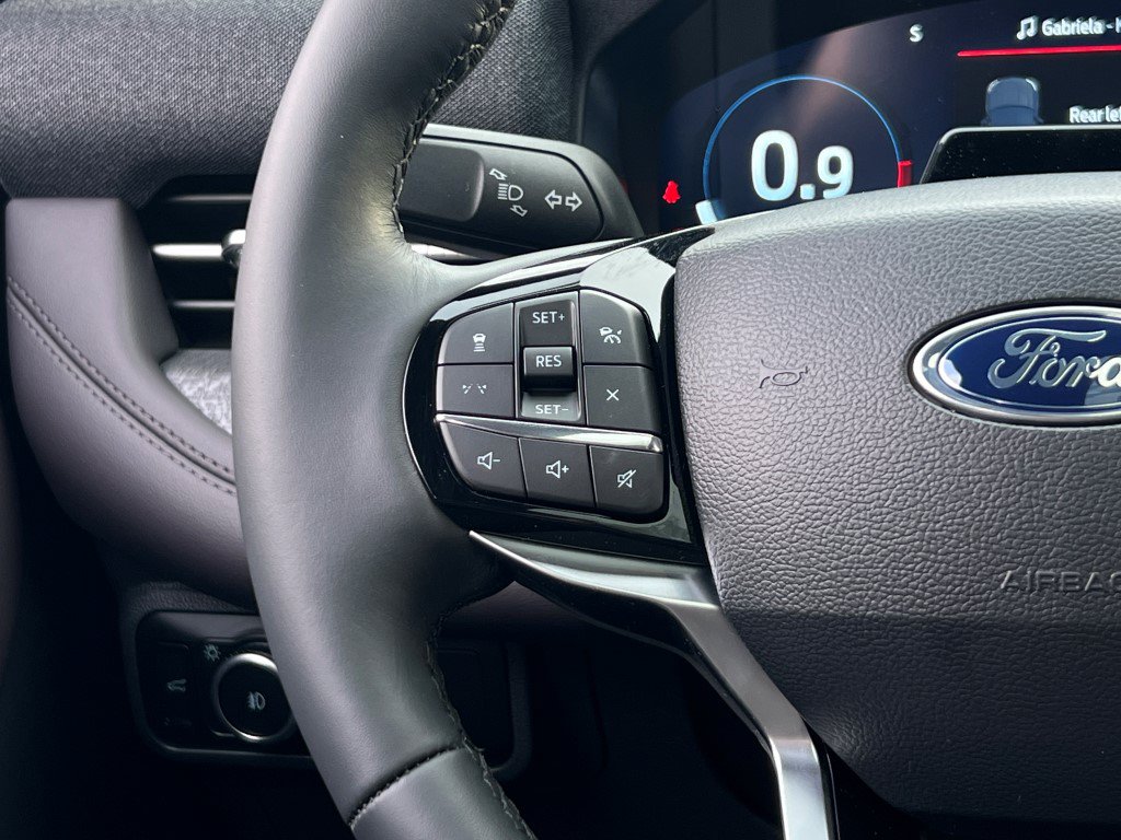 2026 Ford Explorer Platinum - Photo 18
