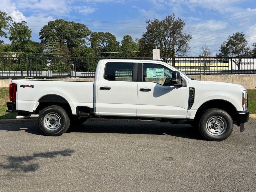 2025 Ford F-250 XL photo 3