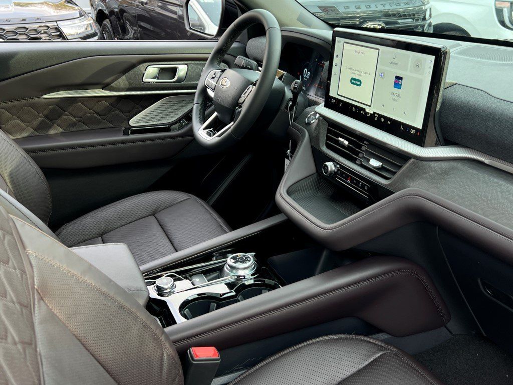 2026 Ford Explorer Platinum - Photo 9