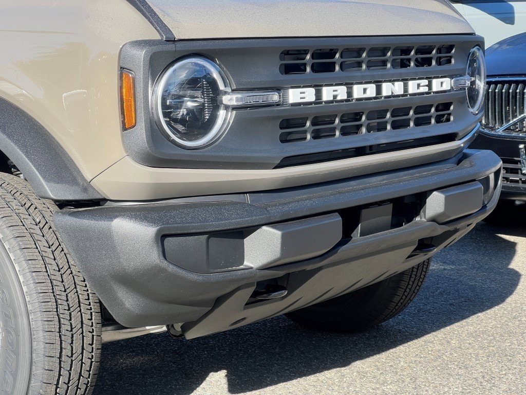 New 2025 Ford Bronco Base SUV