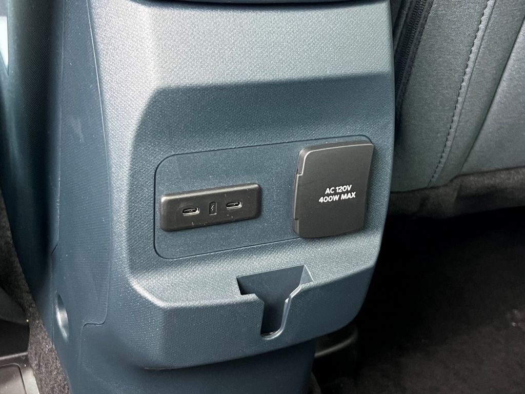 2025 Ford Maverick XLT - Photo 17