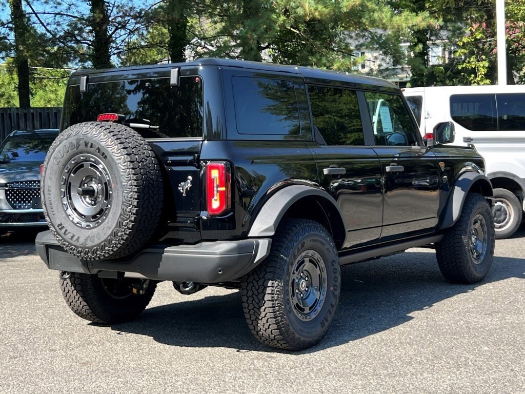2025 Ford Bronco Badlands photo 3