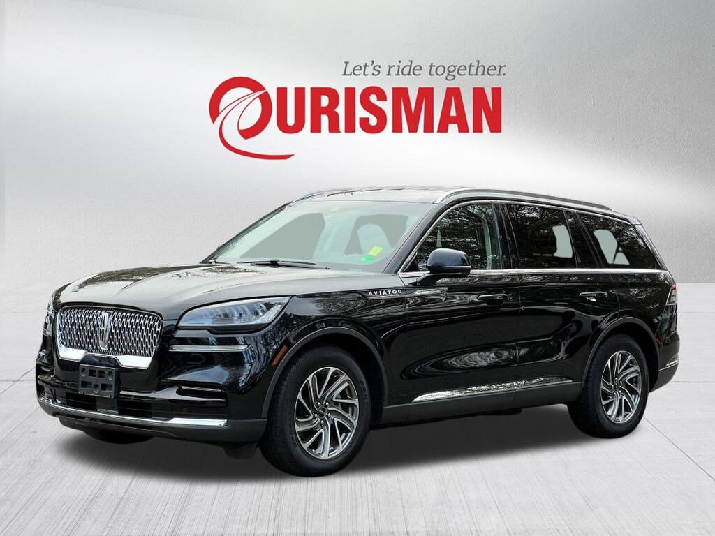 2023 Lincoln Aviator Standard photo 2