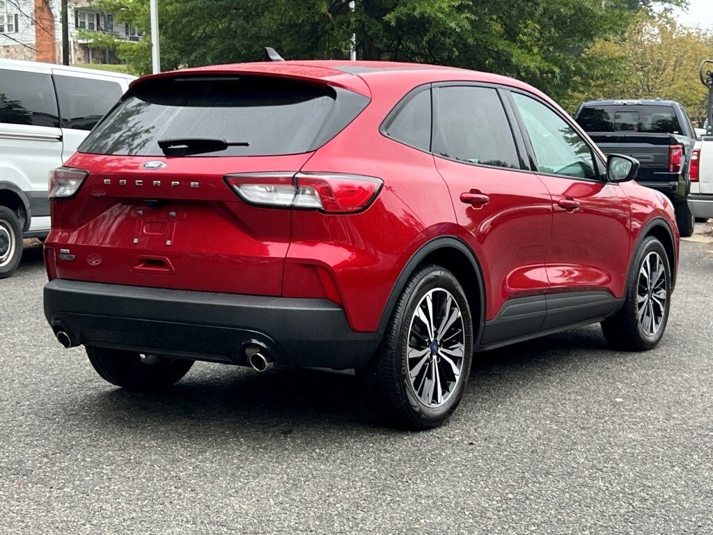 2022 Ford Escape SE photo 4