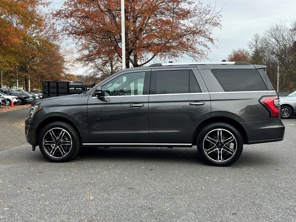 2021 Ford Expedition Limited photo 2