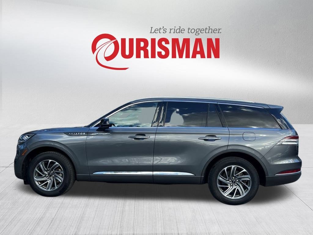 2023 Lincoln Aviator Standard photo 3