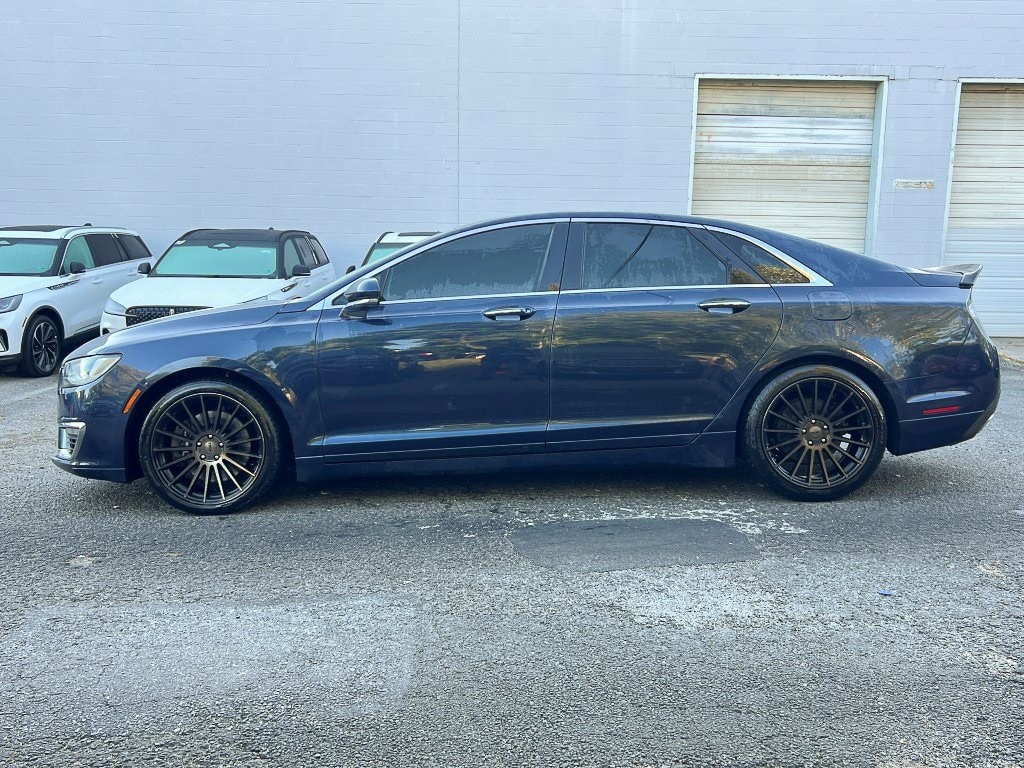 2017 Lincoln MKZ Reserve photo 2