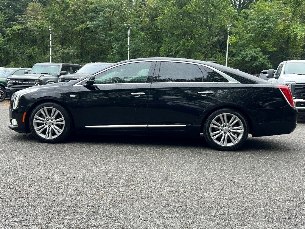 2019 Cadillac XTS Luxury photo 3