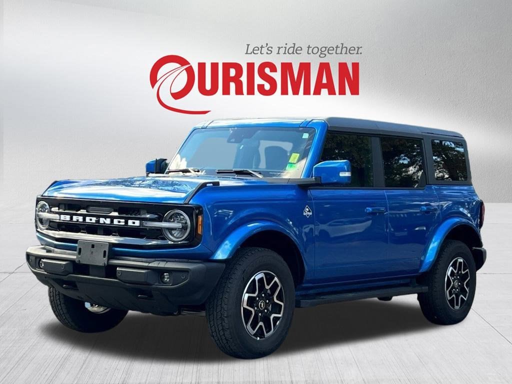 2024 Ford Bronco Outer Banks photo 2