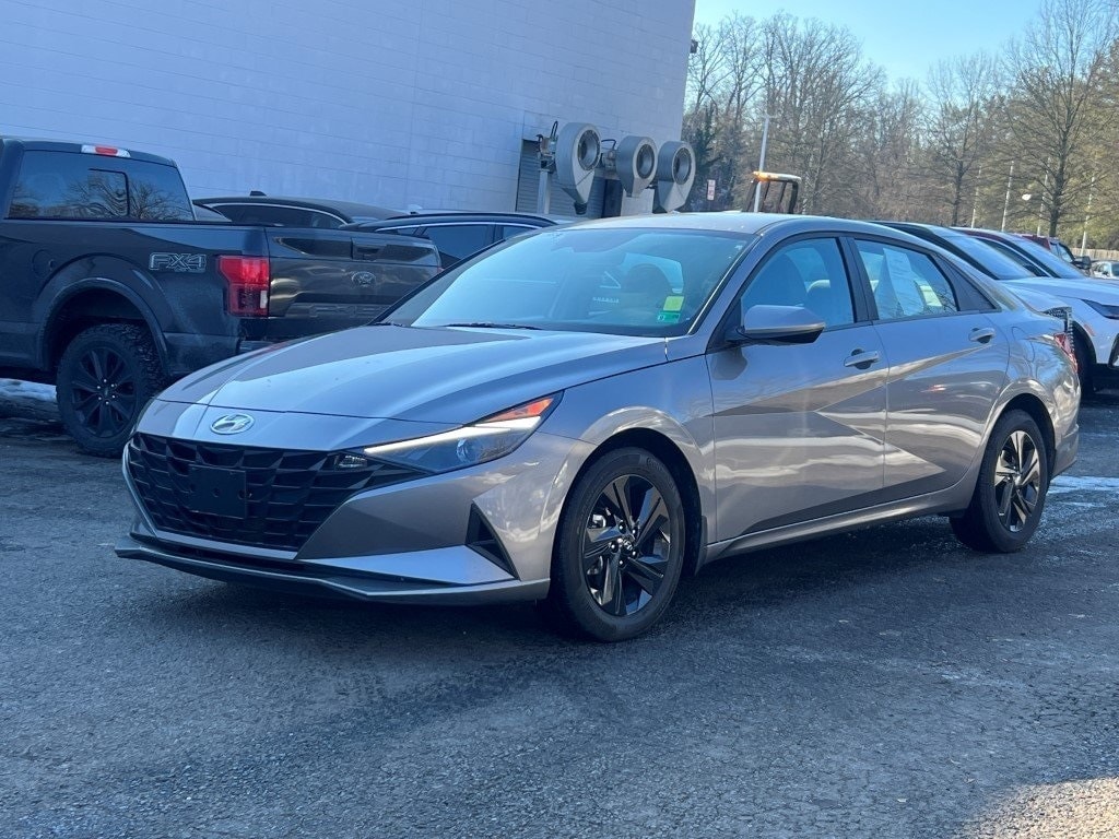 Used 2023 Hyundai Elantra SEL Sedan