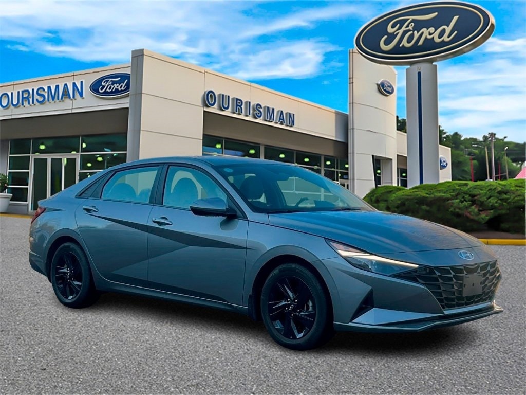 Used 2023 Hyundai Elantra SEL Sedan