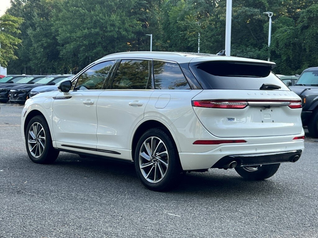 2023 Lincoln Corsair Grand Touring photo 3