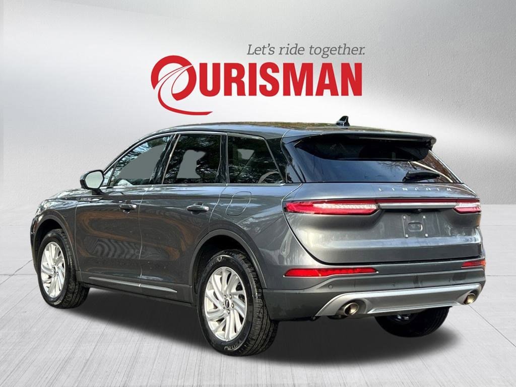 2023 Lincoln Corsair Standard photo 4