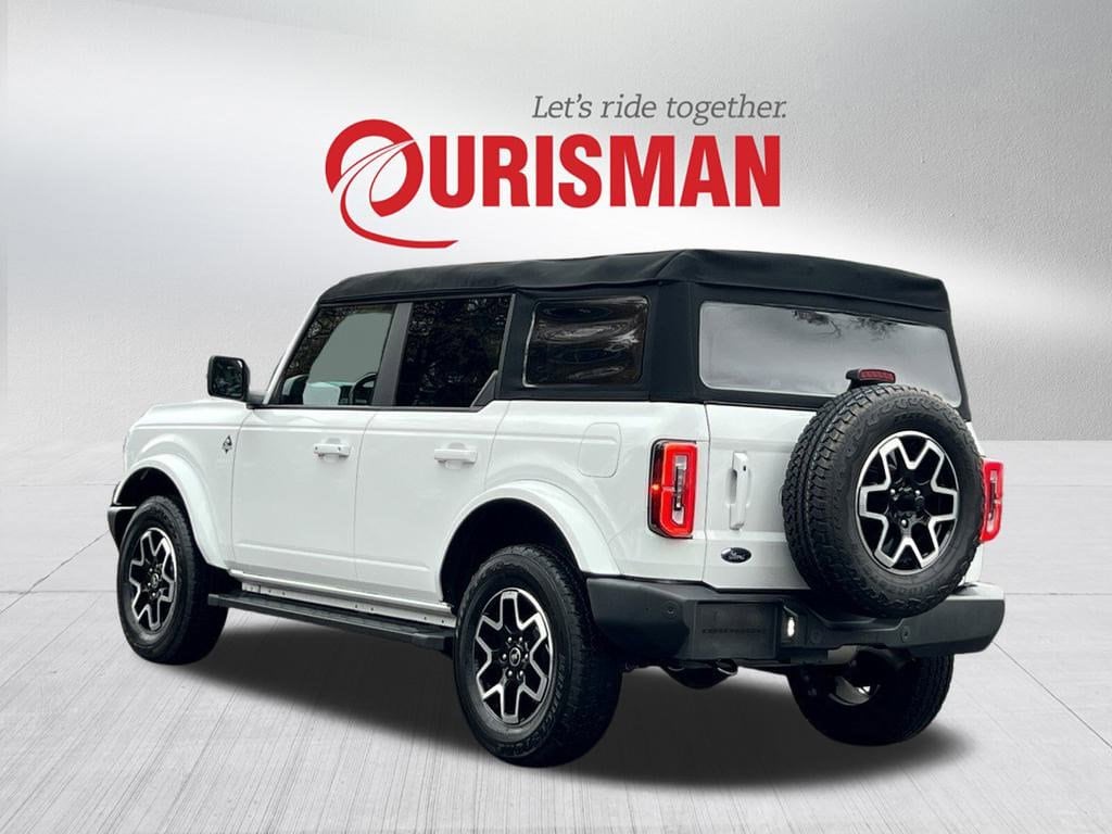 2024 Ford Bronco Outer Banks photo 4