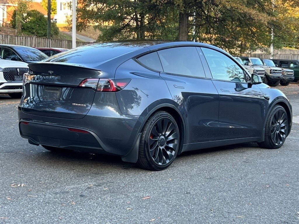2022 Tesla Model Y Performance photo 3