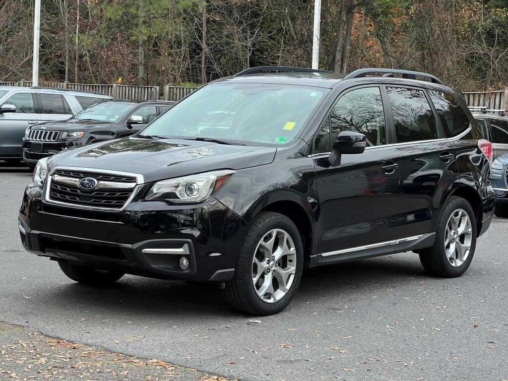 2017 Subaru Forester 2.5i Touring photo 2
