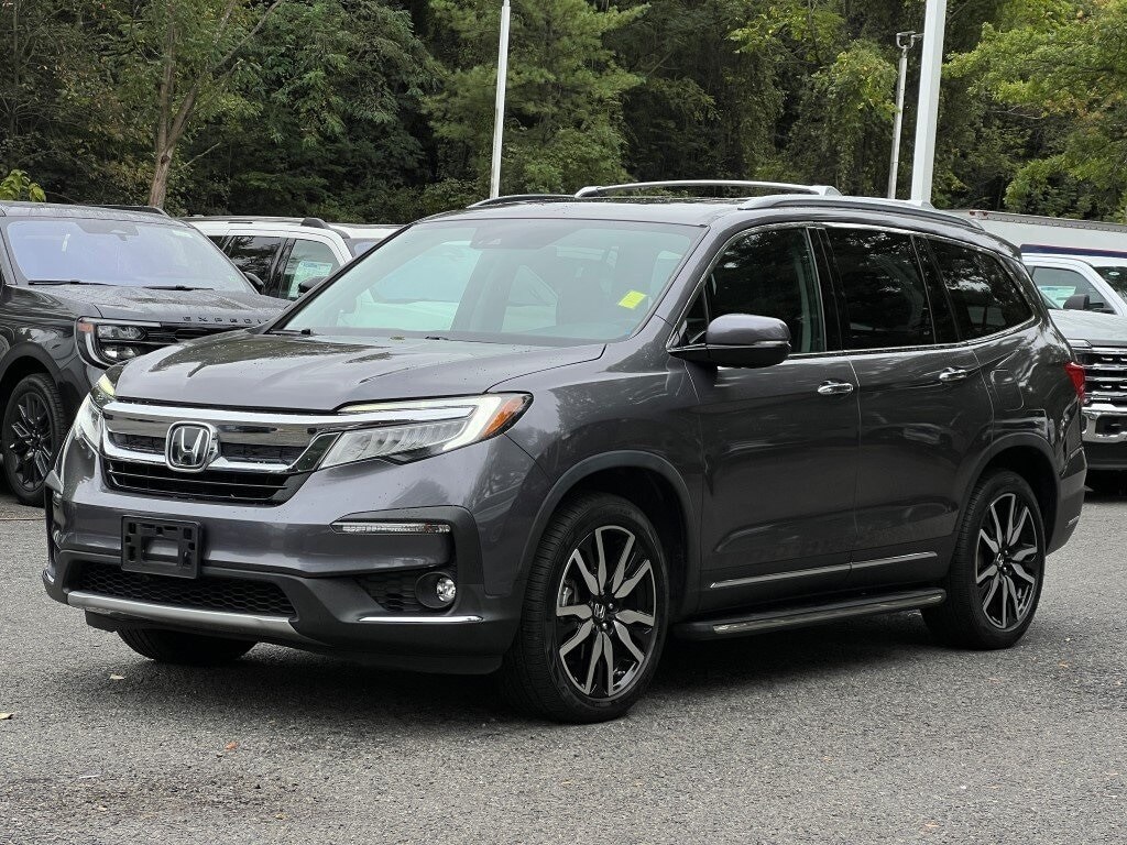 2019 Honda Pilot Elite photo 2