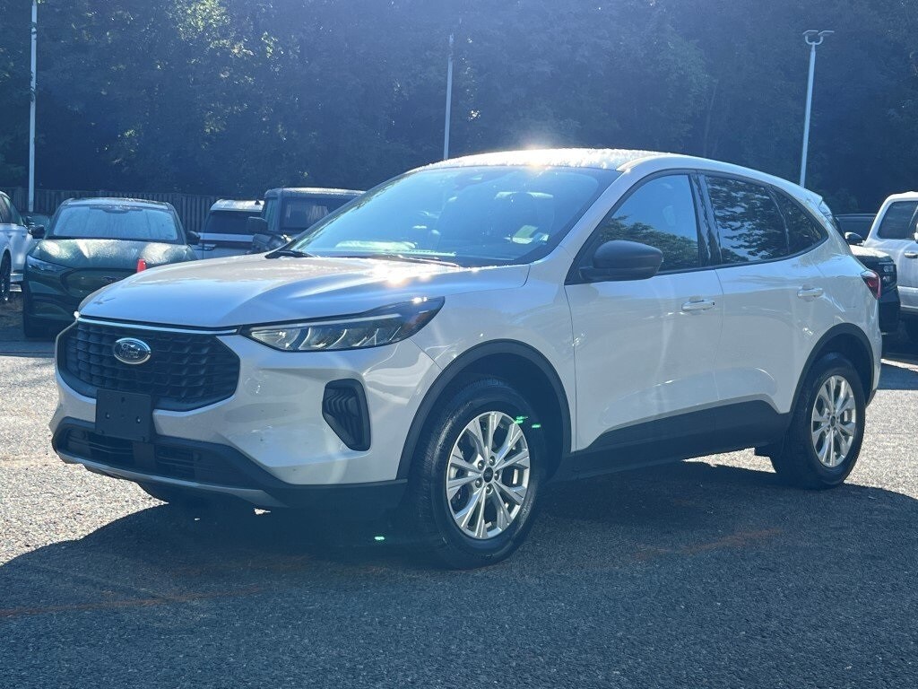 2025 Ford Escape Active photo 2