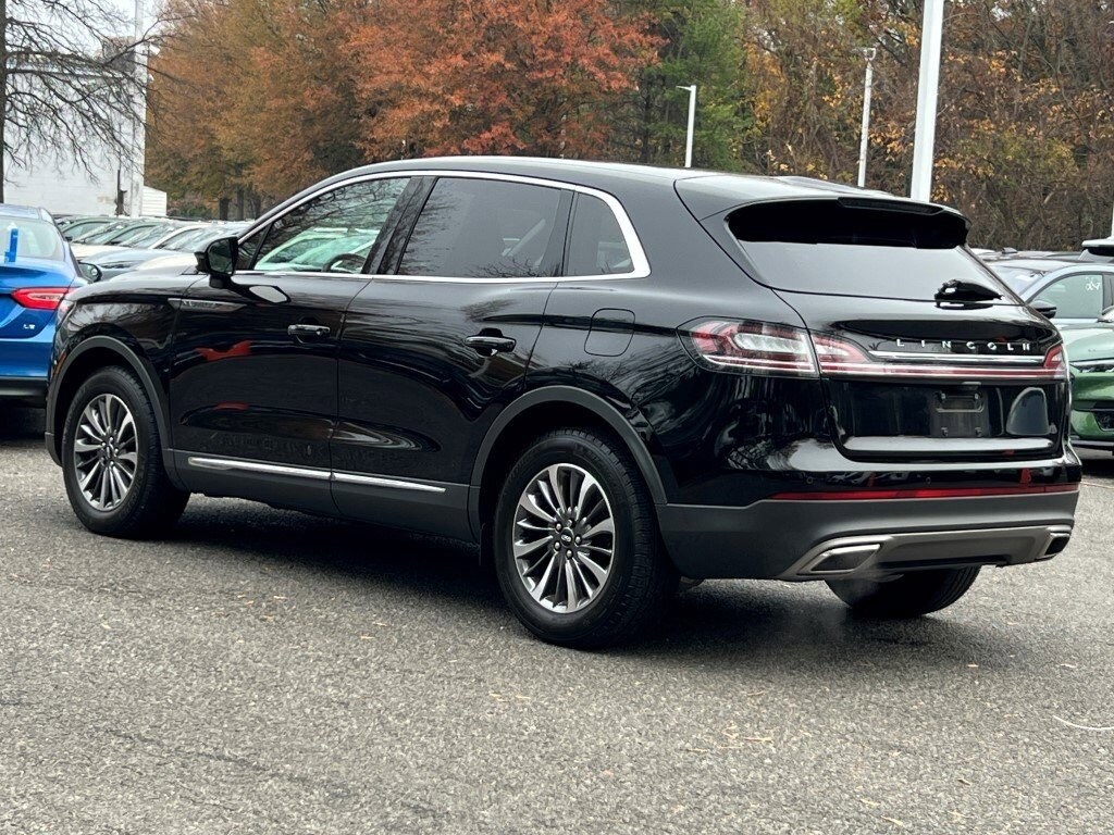 2022 Lincoln Nautilus Standard photo 3