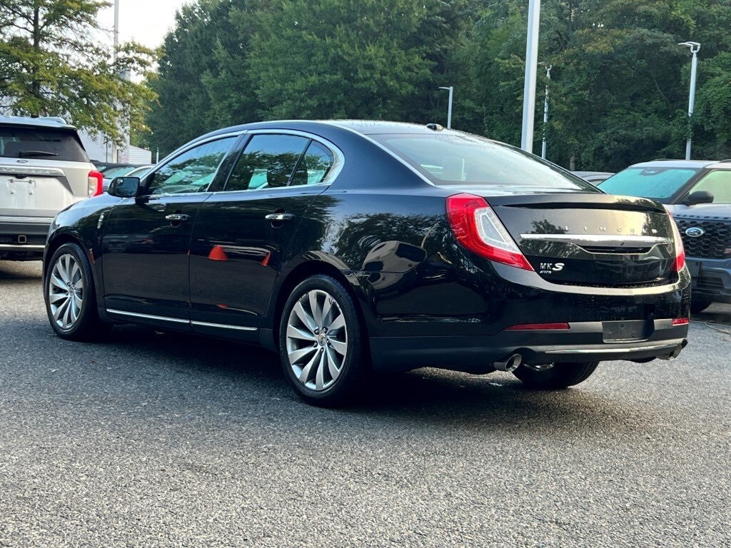 2015 Lincoln MKS Base photo 3