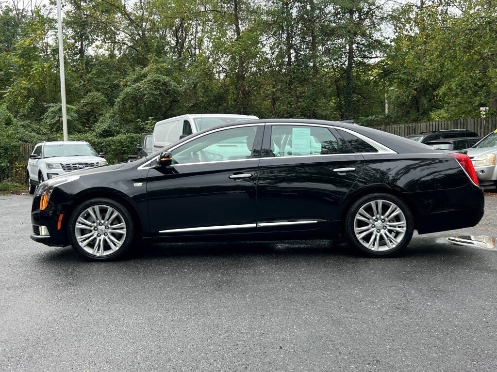 2019 Cadillac XTS Luxury photo 3