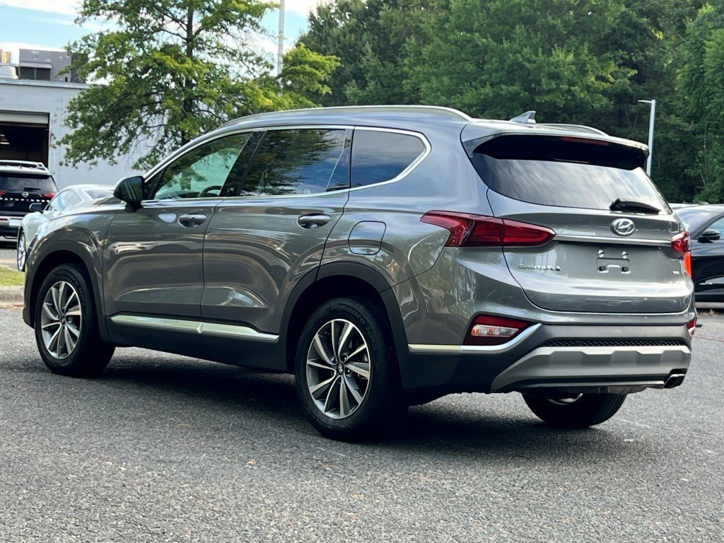 2019 Hyundai Santa Fe SEL photo 2